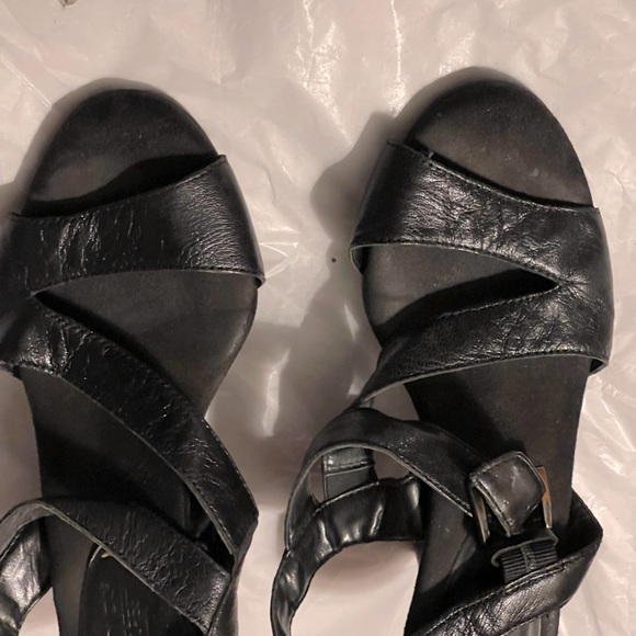 Aerosoles black leather sandals, GUC, size 8 - Picture 1 of 5